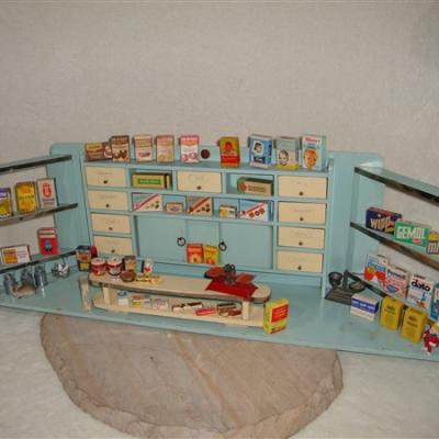 Okwa speelgoedwinkeltje jaren 50