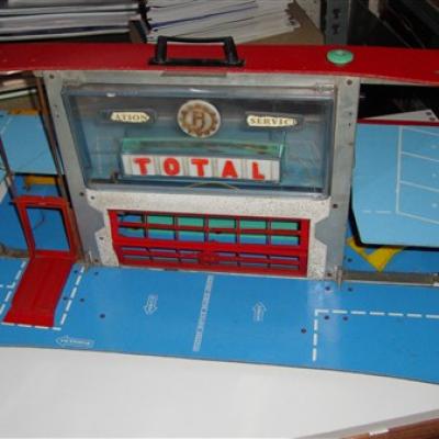 Garnier speelgoedgarage Total 